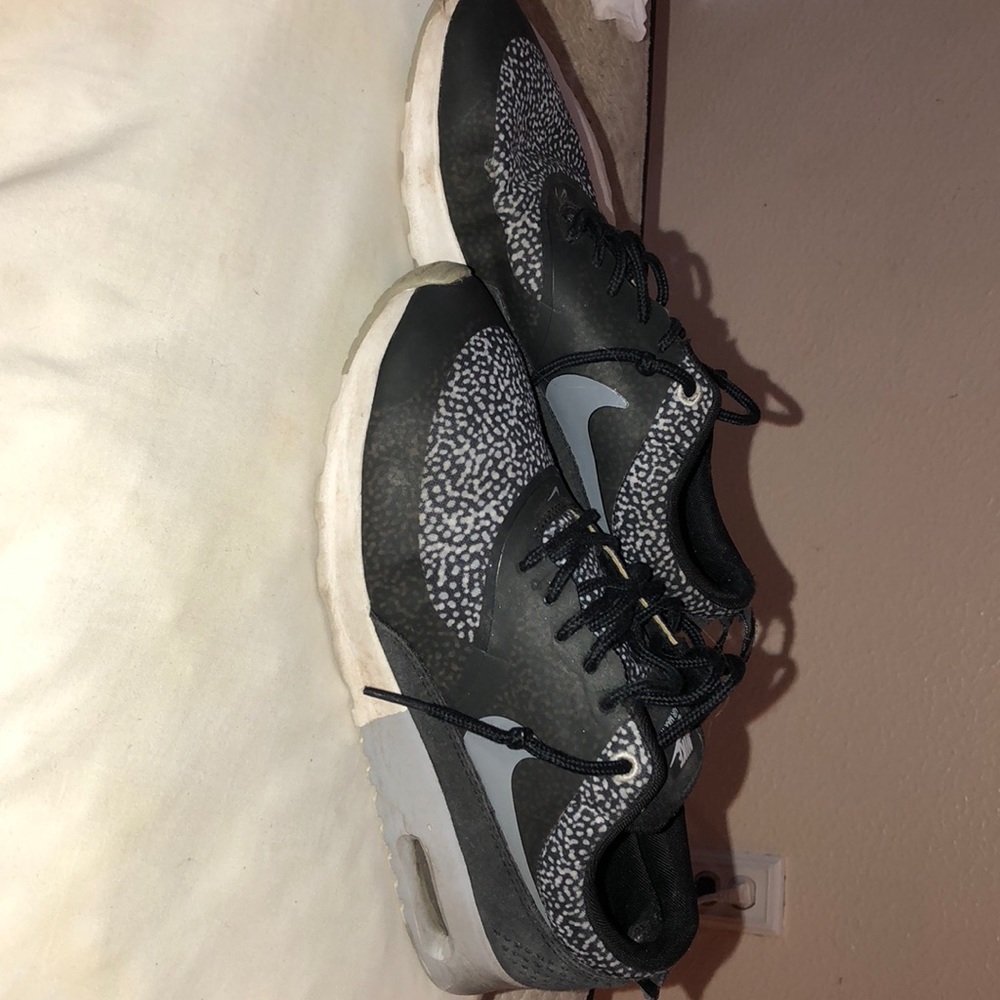 Black nike AirMax